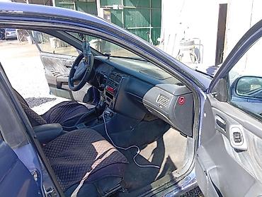 хендэ стария: Toyota Carina E: 1997 г., 2 л, Механика, Бензин, Седан — 3