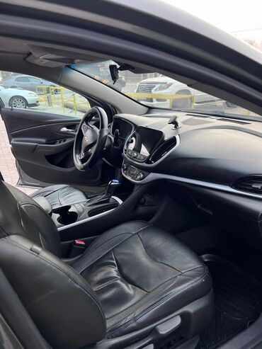 Chevrolet: Chevrolet Volt: 2017 г., 1.5 л, Вариатор, Гибрид, Хэтчбэк — 8