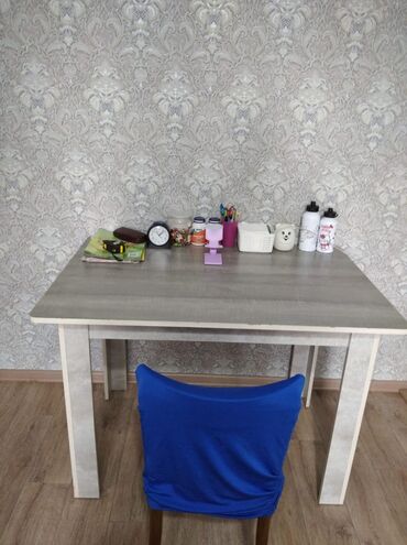 угалок мебел: Кухонный Стол, цвет - Серый, Б/у