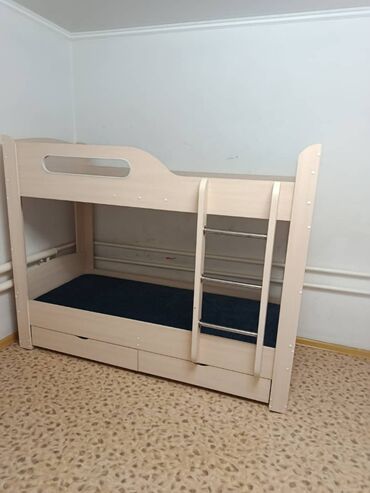 кровать полуторка с матрасом купить недорого: В отличном состоянии Двухъярусная кровать 16000 сос,в хорошем