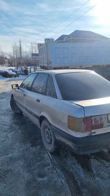 Audi: Audi 80: 1989 г., 1.8 л, Механика, Бензин, Седан — 5