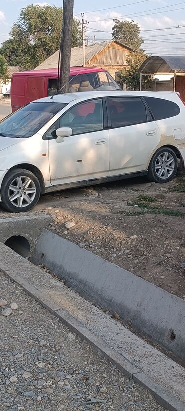 меняю дом на авто: Honda Stream: 2001 г., 2 л, Автомат, Бензин, Универсал