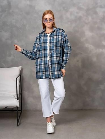 Рубашки: Женская рубашка в клетку - Свободный крой с пониженной линией плеча — — 3