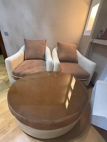 tekstil stul uzlukleri: İki nəfərlik rahat lounge dəsti: - 2 ədəd yumşaq kreslo – krem rəngli — 1