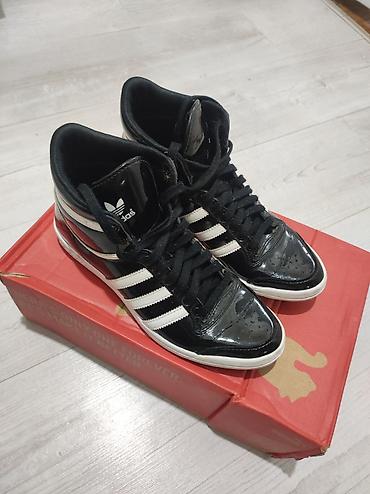 шипы бутсы: Кроссовки Adidas Originals (арт. G04817) - Модель: массивные хай-топы — 3