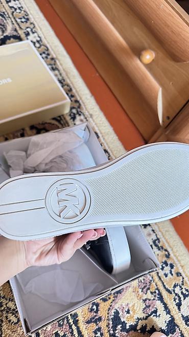 кеды майкл корс: Кроссовки, 41, Michael Kors, Новый, цвет - Черный, Платная доставка, Самовывоз — 2