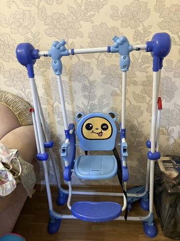 Yelləncəklər: Oturacaq-yelləncək, Zontiksiz, Metal