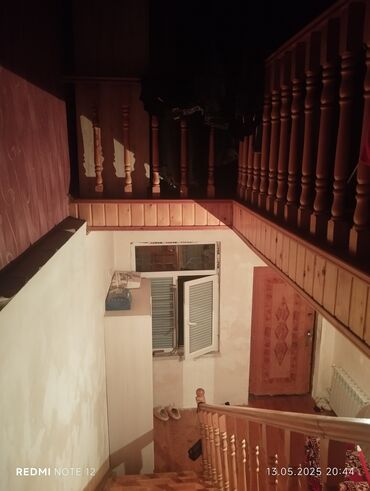 Həyət evləri və villaların satışı: Binəqədi qəs. 4 otaqlı, 100 kv. m, Orta təmir