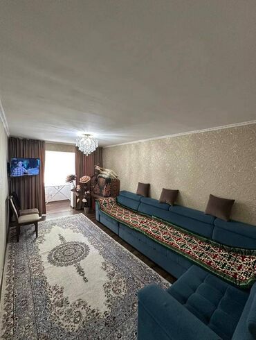 квартира трехкомнатная: 1 комната, 32 м², 104 серия, 3 этаж, Косметический ремонт
