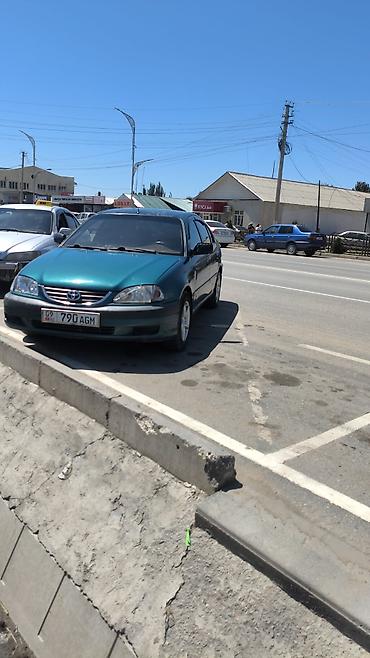 митсубиси галан: Toyota Avensis: 2001 г., 1.8 л, Кол менен иштөөчү, Бензин, Седан — 6
