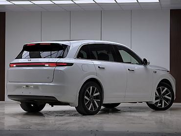 Lixiang: Lixiang L7: 2023 г., 1.5 л, Автомат, Электромобиль, Кроссовер — 4