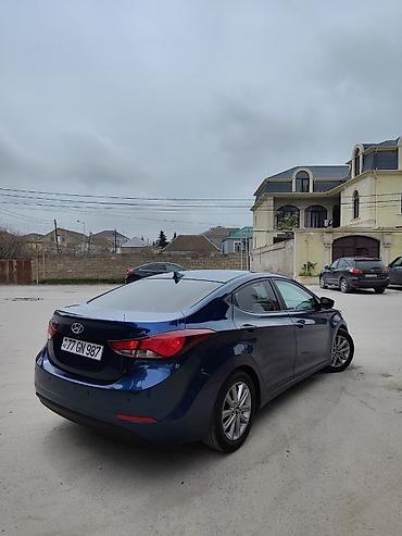 2015 elantra: Hyundai Elantra: 1.8 l | 2015 il Sedan — 3