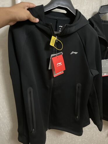 женская одежд в наличии: В наличии L,XL размер