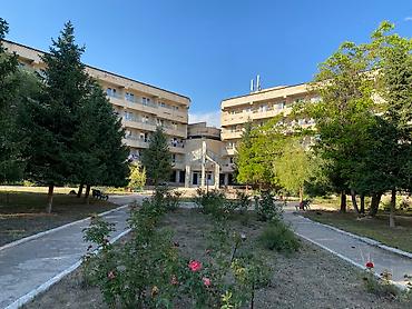 Иссык-Куль 2026: Коттедж, барн хаус ЦО Рахат, Кара-Ой (Долинка), Охраняемая территория, Парковка, стоянка — 6