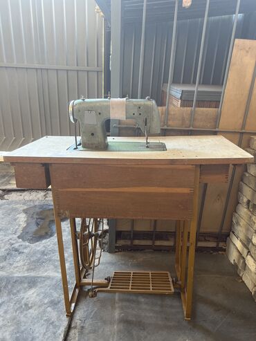промышленная швейная машинка: Швейная машина Whicepart