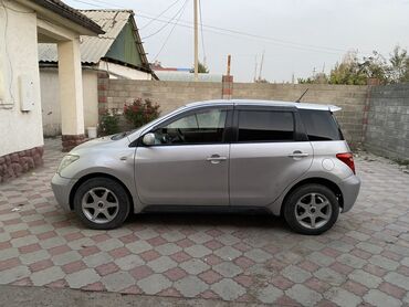 продажа марк 2: Toyota ist: 2002 г., 1.5 л, Автомат, Бензин, Хетчбек