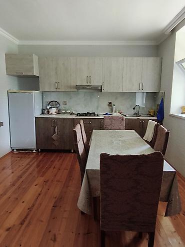 4 otaqlı ev certyojları: 3 otaqlı, 110 kv. m, Orta təmir — 8