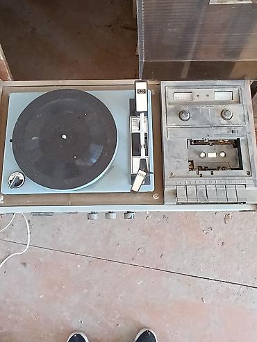 sur mikrofon: Sovet istehsalı “Россия” markalı stereo musiqi kombaynı: qrammofon + — 2