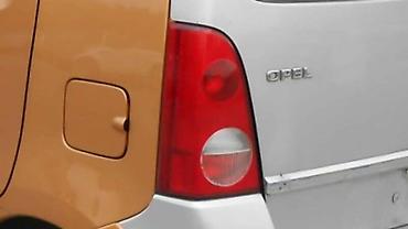 alpha r1: STOP SVETLA ZA OPEL AGILA OD 2000. DO 2007. GOD. | Polovni — 1