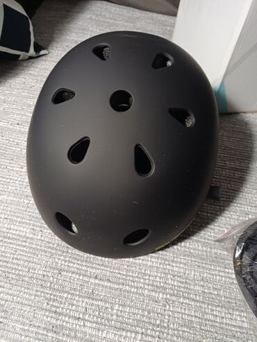 Ostale dečije stvari: Kaciga — 8