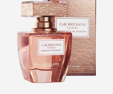 oriflame mallari: Giordani Gold essenza Blossom
Süper qalici Oriflame parfumu .40 AZN