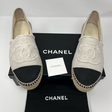 женские слипоны на толстой подошве: Лоферлер, 36, Chanel, Жаңы, түсү - Саргыч боз