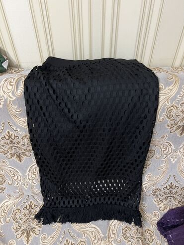 Hicab: Qara rəngli qadın yupka - Material: mesh/ajurlu fakturalı parça, oval