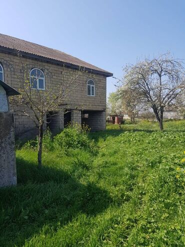 Həyət evləri və villaların satışı: 5 otaqlı, 251 kv. m, Kredit yoxdur, Təmirsiz — 1