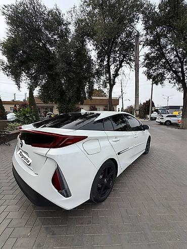 prius plus: Toyota Prius: 2018 г., Гибрид, Хэтчбэк — 8