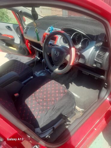 купить авто с кореи бу: Honda Fit: 2002 г., 1.3 л, Вариатор, Бензин, Хэтчбэк
