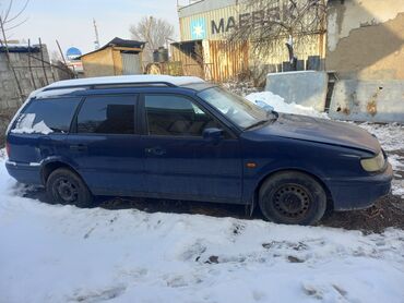 Volkswagen: Volkswagen Passat: 1993 г., 1.6 л, Механика, Бензин, Универсал