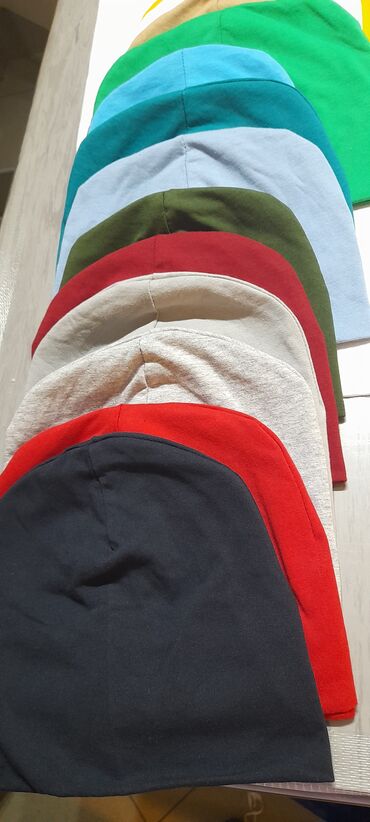 Kape: Pamučne beanie kape – jednobojne - Model: klasična beanie kapica bez — 1