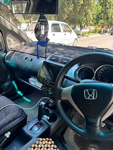 Haima: Honda Fit: 2003 г., 1.5 л, Автомат, Бензин, Хетчбек — 4