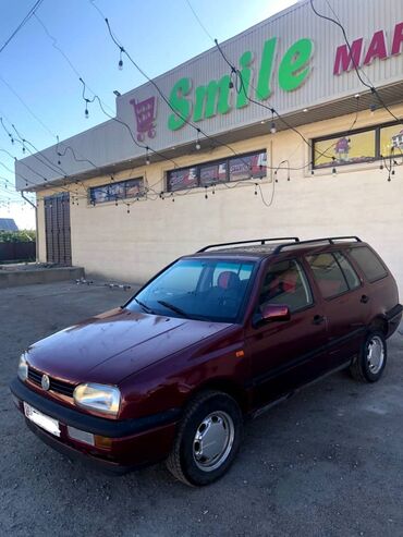 полировачный машина: Volkswagen Golf: 1994 г., 1.8 л, Механика, Бензин, Универсал