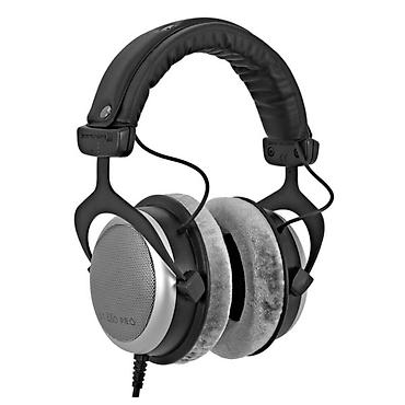 №: 15126 Məhsulun adı: Studiya qulaqlığı Beyerdynamic DT 880 Pro yarı