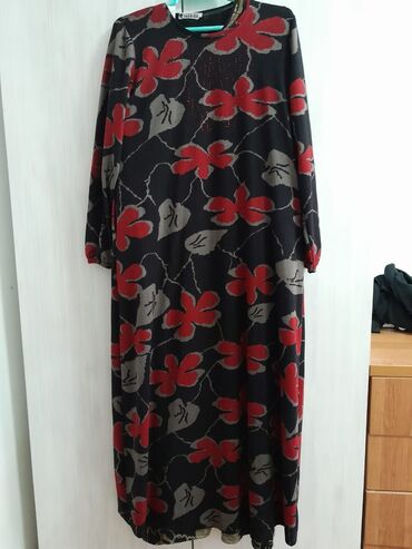 вечернее платье 48 размер: Платье длинный рукав
Размер:48
Производство:Ташкент