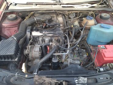 Volkswagen: Volkswagen Passat: 1992 г., 1.8 л, Механика, Бензин, Седан — 3