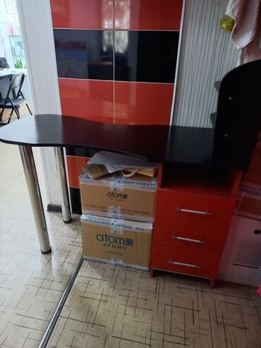 купить шкаф офисный для документов: Комплект офисной мебели, Тумба, ДСП, цвет - Красный at lalafo.kg купить шкаф офисный для документов: Комплект офисной мебели, Тумба, ДСП, цвет - Красный