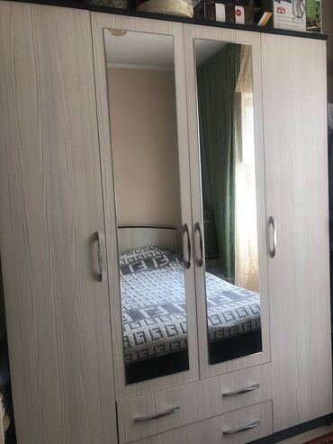 мебель в бишкеке: Спальный гарнитур, Б/у, Двуспальная кровать, Шкаф, Комод, Кыргызстан, МДФ, Самовывоз, цвет - Белый