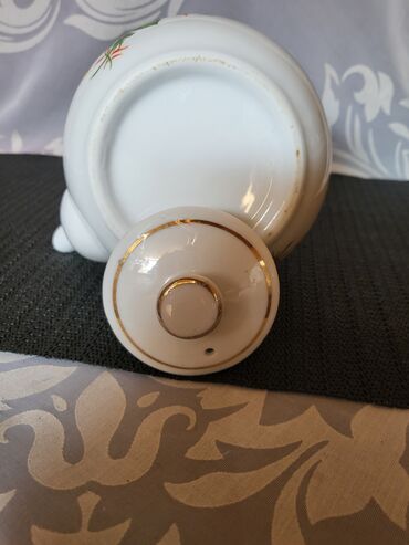 Čajnici: Bokal,cajnik rucno oslikan 70te. Bokal je perfektan,samo dno unutar — 8