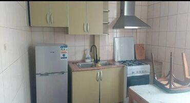 снять дом на сутки для вечеринки: 45 м², 2 комнаты, Евроремонт, Парковка, Забор, огорожен