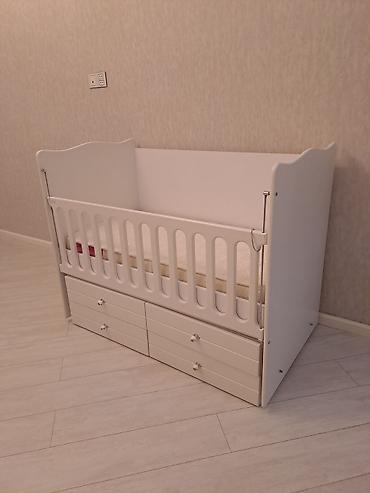 uşaq carpayıları kreditlə: Ağ rəngli uşaq beşiyi 80 manat - Material: MDF/taxta konstruksiya — 1
