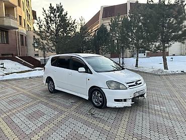 Toyota: Toyota Ipsum: 2001 г., 2.4 л, Автомат, Универсал — 1