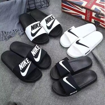 Босоножки, сандалии, шлепанцы: Летние Nike шлёпки
Материал очень гибкий и мягкий
Комфортные