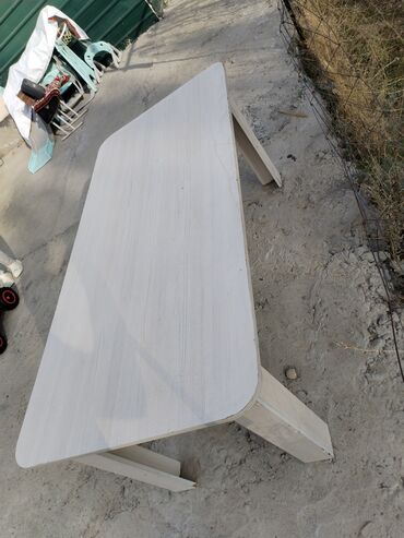 стол со стульями для кухни: Ашкана үчүн үстөл, Колдонулган, Тик бурчтуу, Бүктөлбөгөн