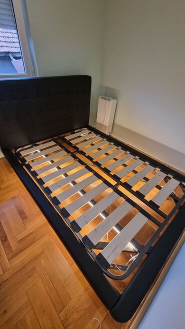 Kreveti: Kreveti su izradjeni od kvalitetnog drveta i celicne konstrukcije — 10