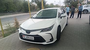 corola: Toyota Corolla: 2020 г., 1.8 л, Вариатор, Гибрид, Седан — 2
