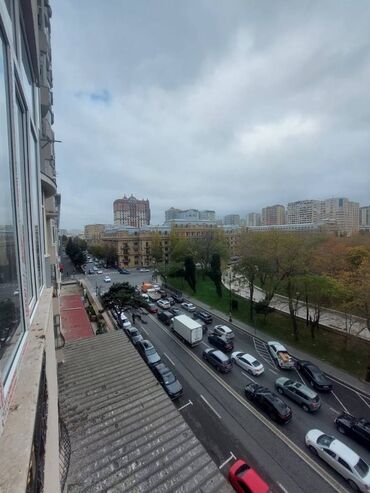 Uzunmüddətli kirayə mənzillər: ÇOX TƏCİLİ SUPER MƏNZƏRƏLİ. KİRAYƏ MƏNZİL Mənzil, Şəhərin mərkəzində — 15