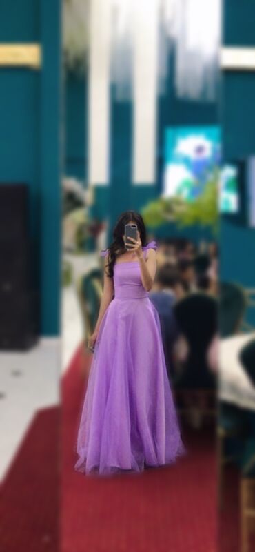 фиолетовое платье: Вечернее платье, А-силуэт, Длинная модель, Без рукавов