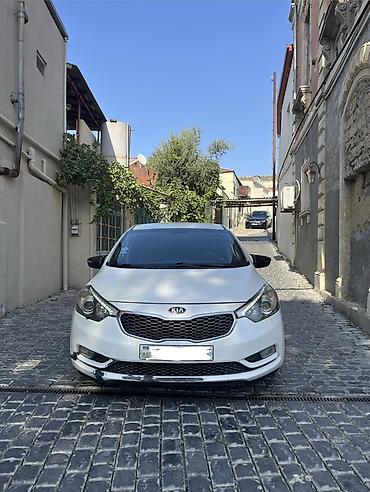 kiya riya: Kia Cerato: 1.6 l | 2014 il Sedan — 1